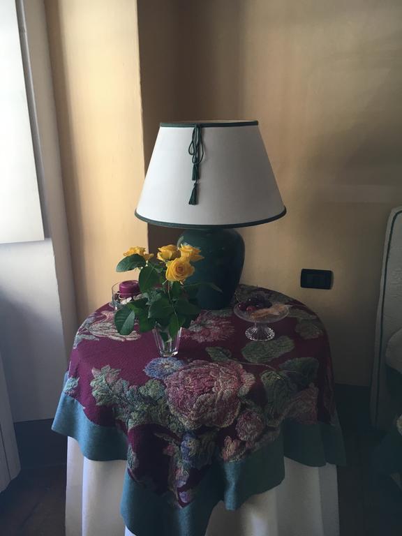 卢卡尼多迪托斯卡二号旅馆公寓 外观 照片