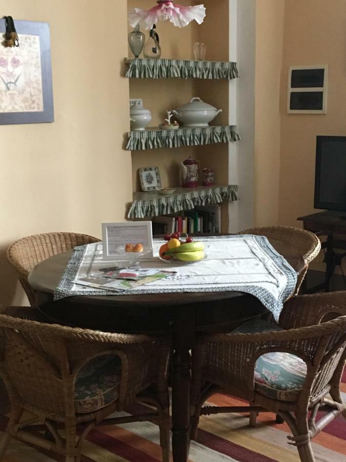 卢卡尼多迪托斯卡二号旅馆公寓 外观 照片